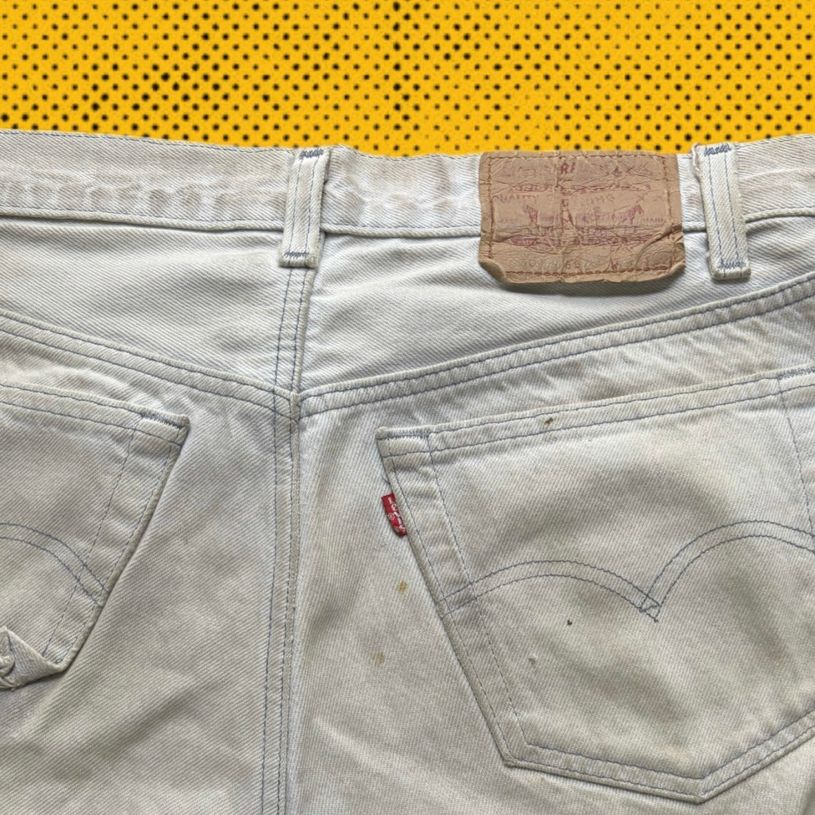 DISTRESSED LEVI’S CREAM WHITE 31x28